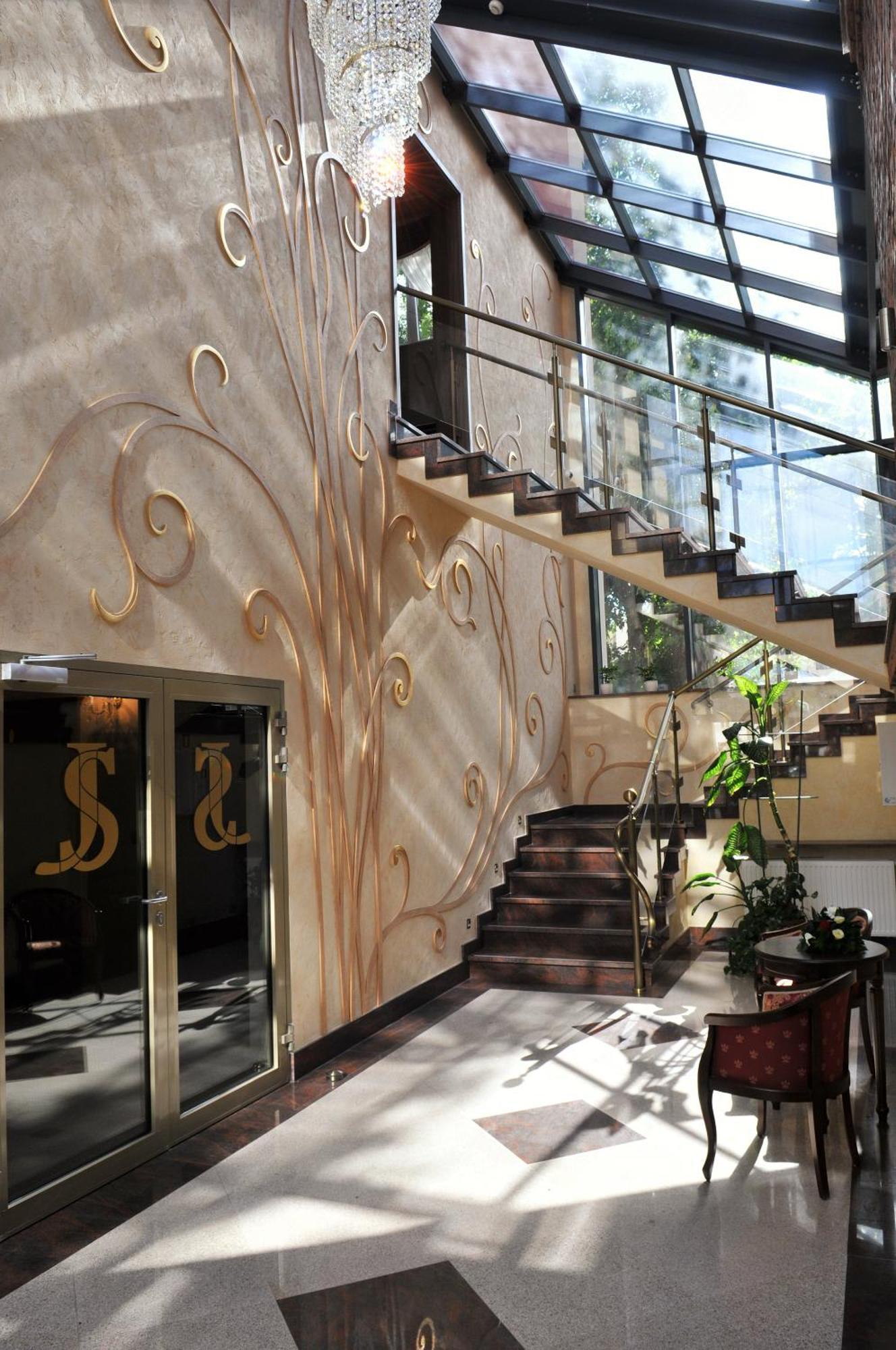 Hotel Jakub Sobieski Oława Esterno foto